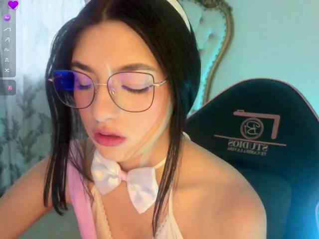 MAHYRA-TAY webcam