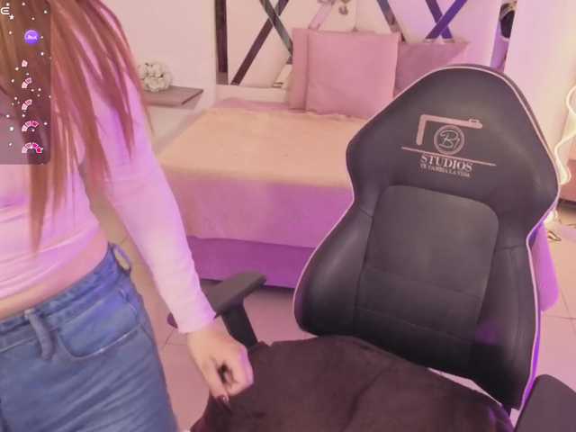 le modèle RIO-TAY1 est en webcam porno dans un show sur le site bongacams, il possède les tags suivants: Latino/Hispanic,Redhead,Shaved