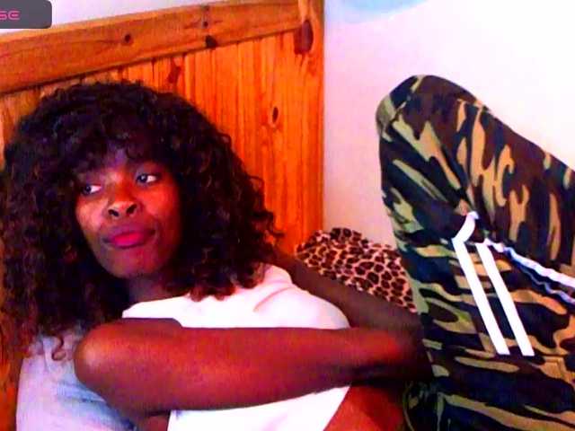 Natussi's BongaCams show and profile