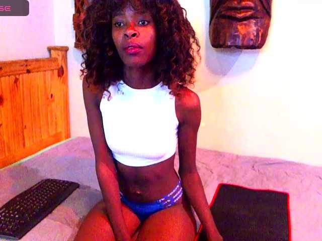 Natussi's BongaCams show and profile