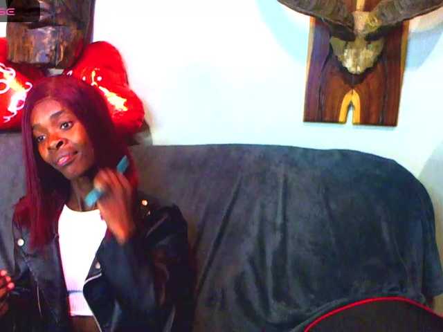 Natussi live cam on BongaCams