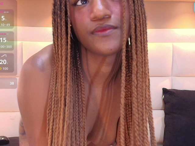 Chloebrunnie live cam on BongaCams