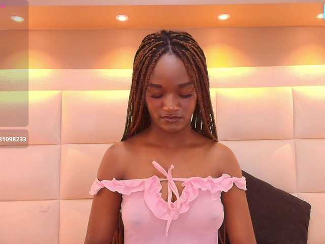 Chloebrunnie live cam on BongaCams