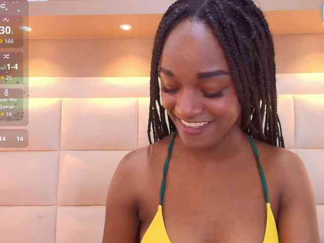 Chloebrunnie webcam