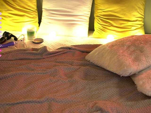 EviSun's BongaCams show and profile