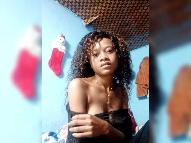 MichouLwq live webcam show
