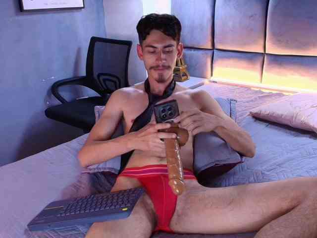 skinny-jean- Live Webcam on BongaCams