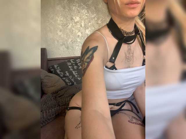 fridrochka live cam on BongaCams