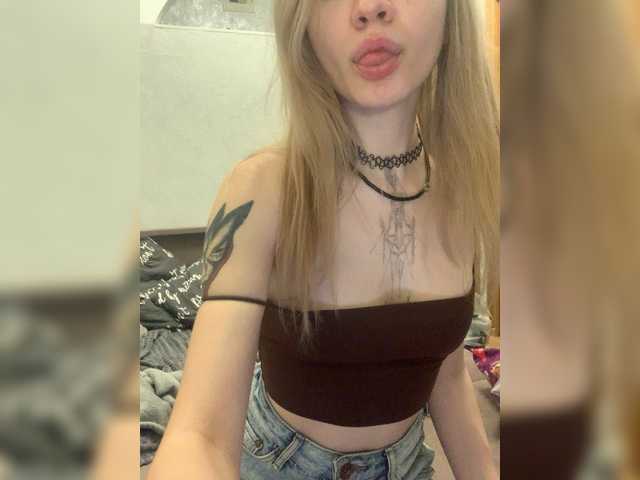 fridrochka live cam on BongaCams