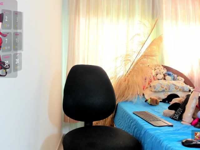 natachax-messy live cam on BongaCams