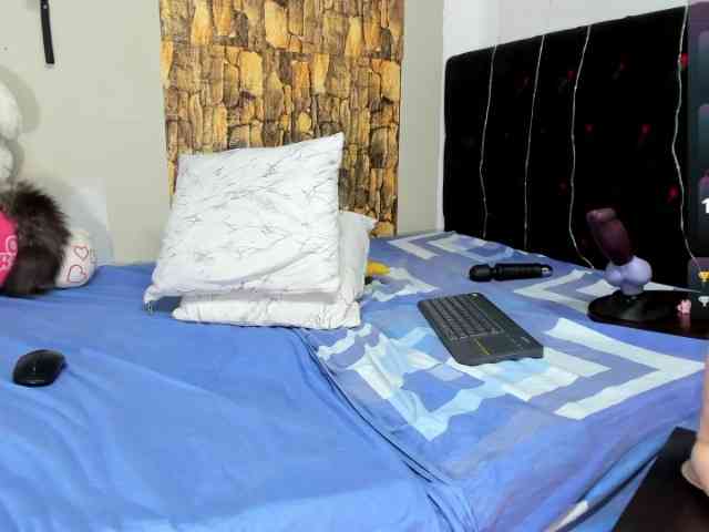 natachax-messy webcam