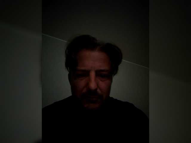 Youngstud37 live cam on BongaCams