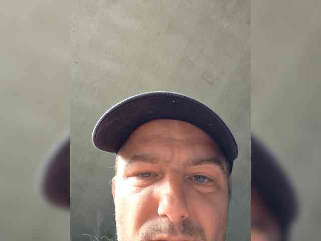 Youngstud37 Youngstud37