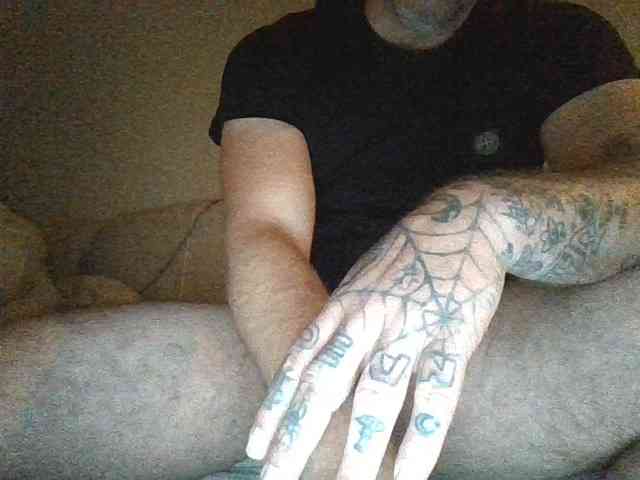 Youngstud37 webcam