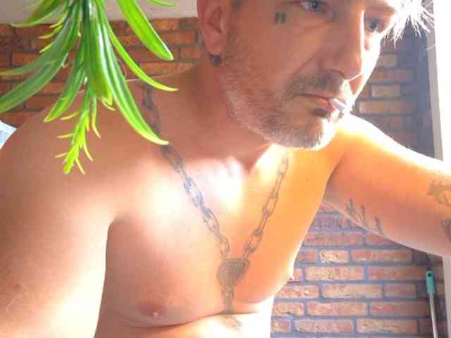 Youngstud37