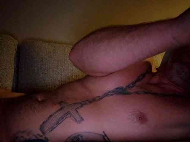 Youngstud37 webcam