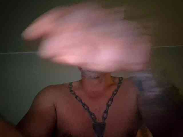 Youngstud37 webcam