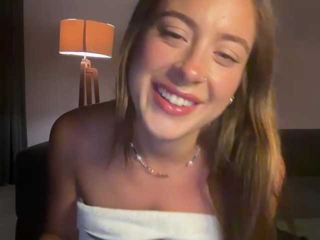 Karinaaaxx preview