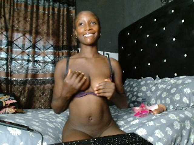 Lovely901 live cam on BongaCams