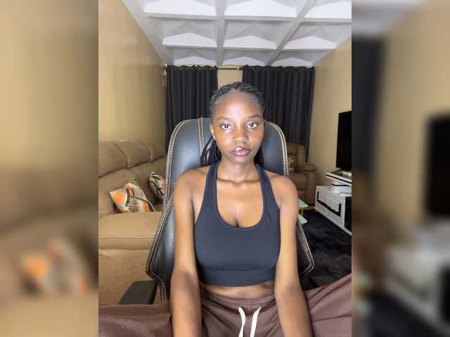Lanih live cam on BongaCams