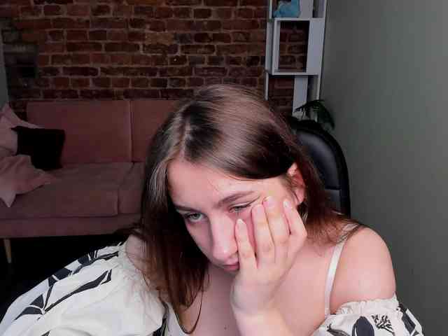 KattrinGolden webcam