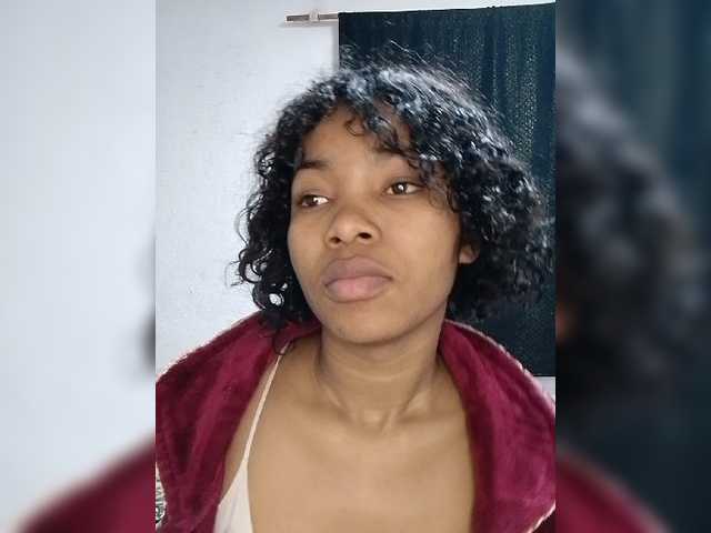 Candis02 live cam on BongaCams