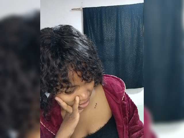 Candis02 live cam on BongaCams