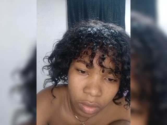 Candis02 live cam on BongaCams