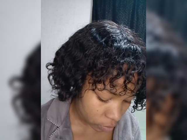 Candis02 live cam on BongaCams