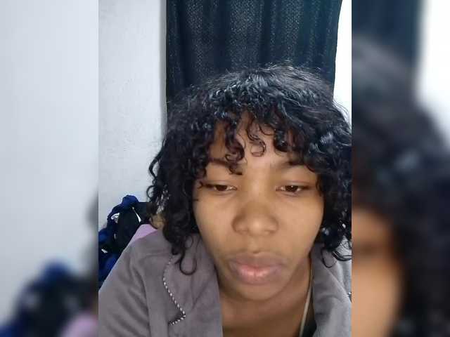 Candis02 live cam on BongaCams