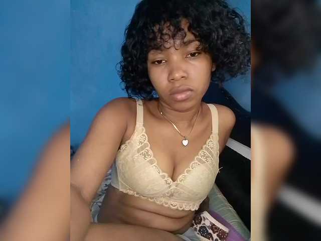 Candis02's BongaCams show and profile