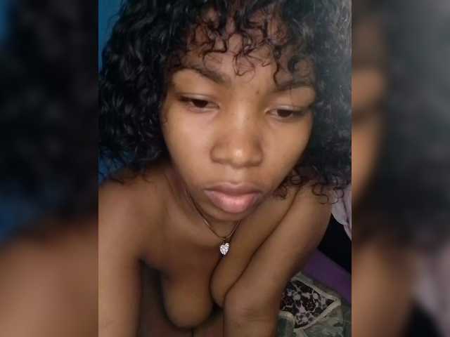 Candis02's BongaCams show and profile