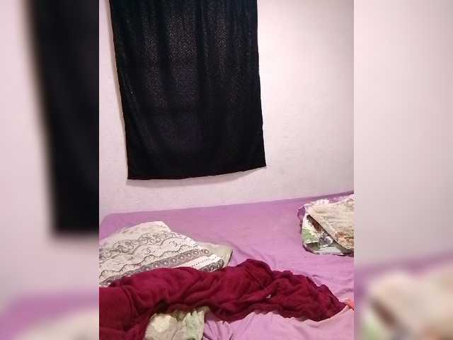 Candis02 live cam on BongaCams