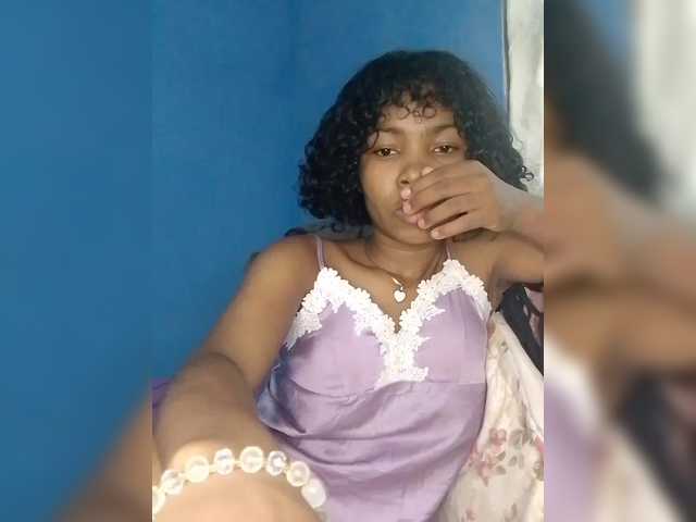 Candis02's BongaCams show and profile