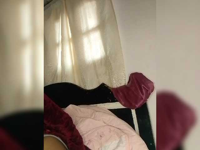 Candis02 live cam on BongaCams