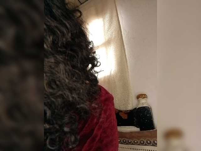 Candis02 live cam on BongaCams