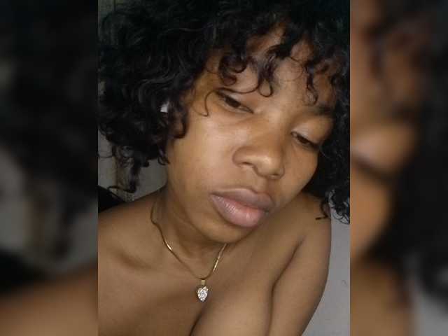 Candis02 live cam on BongaCams
