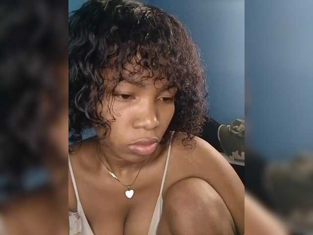 Candis02's BongaCams show and profile