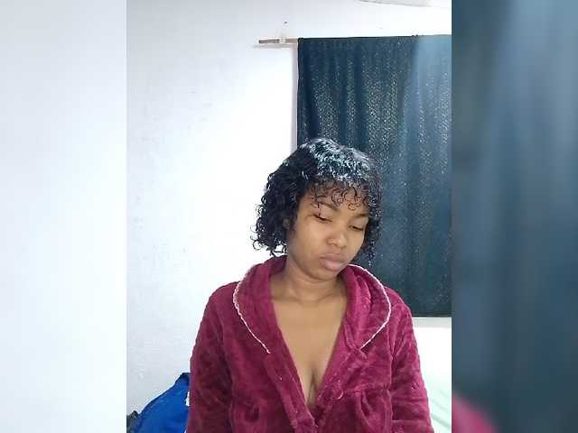 Candis02 live webcam show