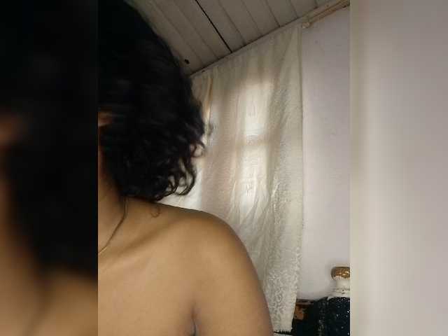 Candis02 live cam on BongaCams