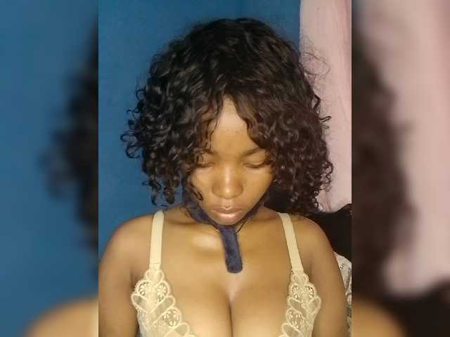 Candis02
