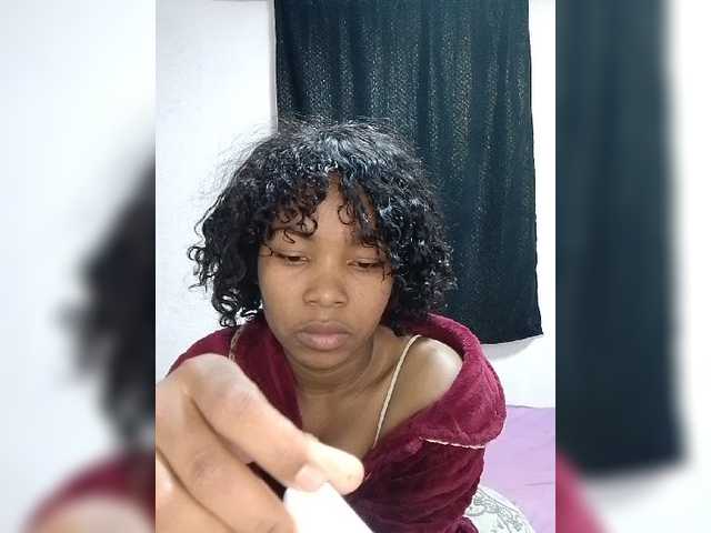 Candis02 live cam on BongaCams