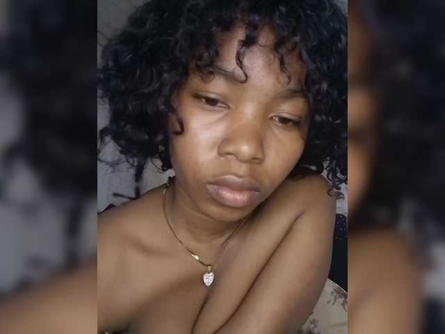Candis02 live cam on BongaCams
