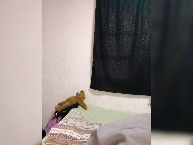 Candis02 live webcam show