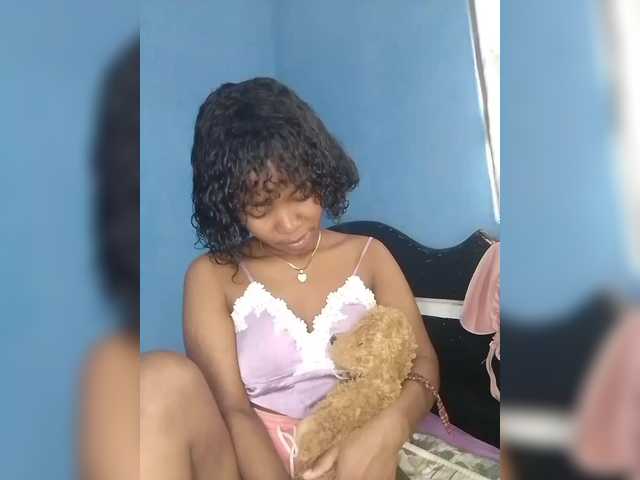 Candis02's BongaCams show and profile