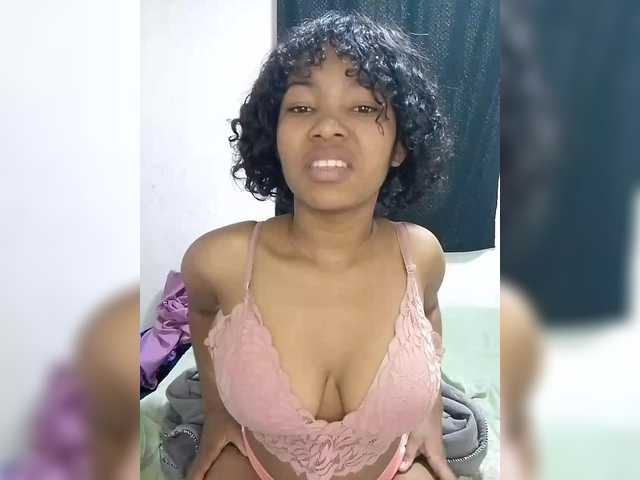 Candis02 live webcam show