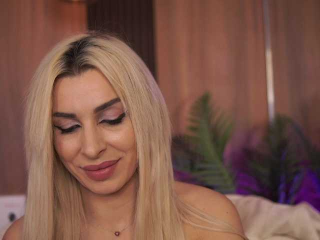 G0ldenGrace Live Cam on BongaCams