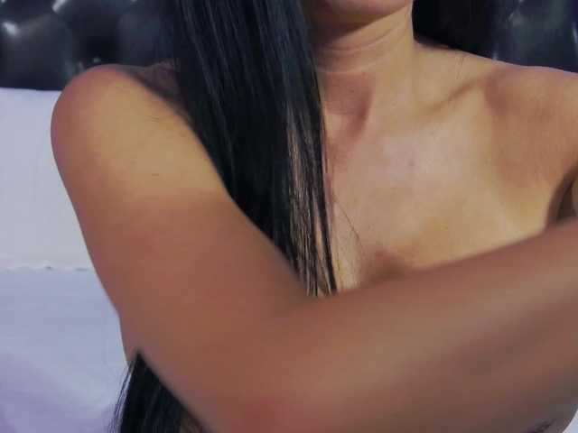 KendraaMax live cam on BongaCams