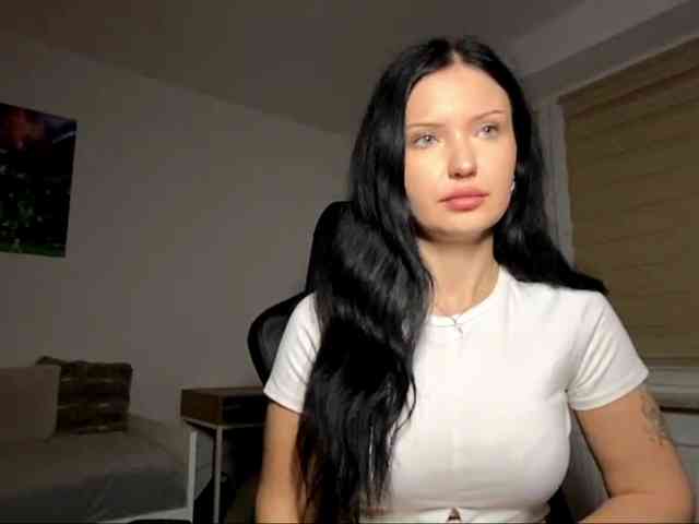 JoanFlirt webcam