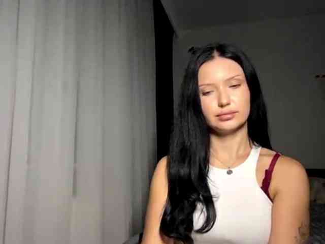 JoanFlirt webcam
